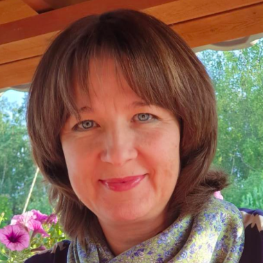 Anna W, 60 years old 5/5